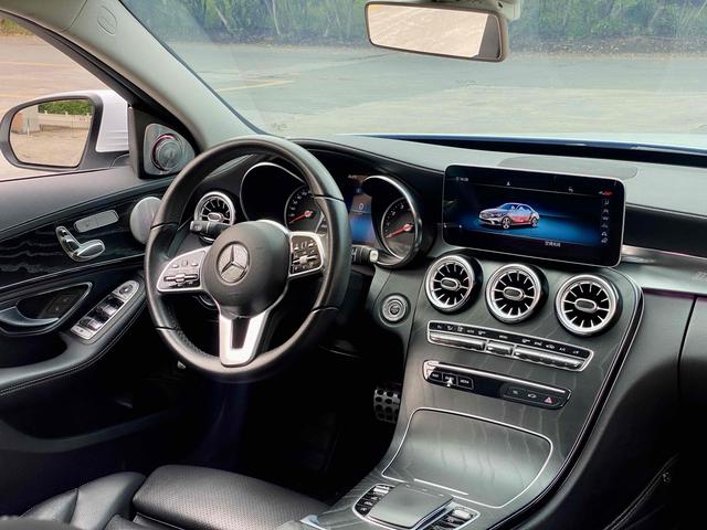 Mercedes-Benz C-Class 2019 thumb 3