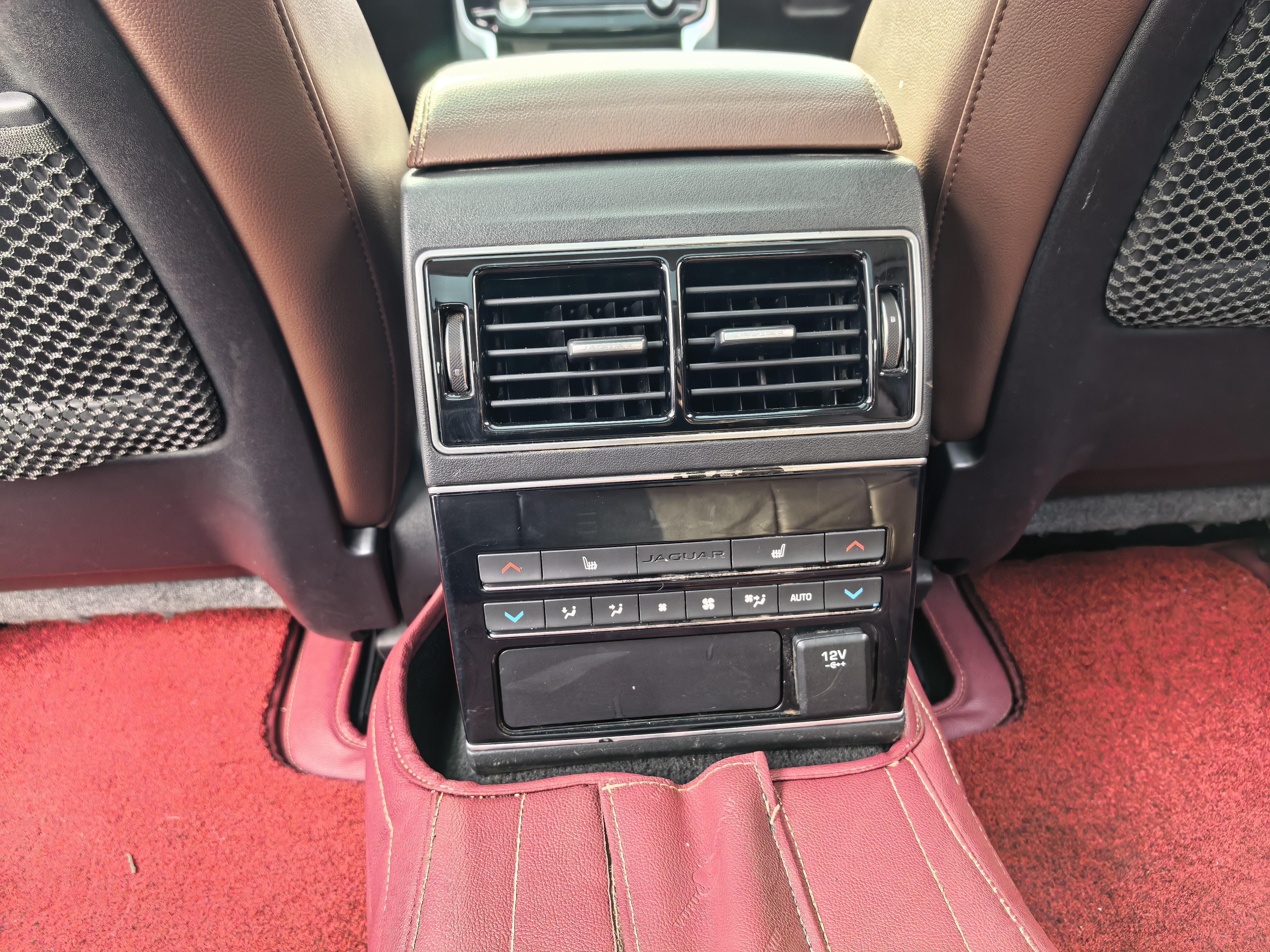 Jaguar XF 2018 thumb 7