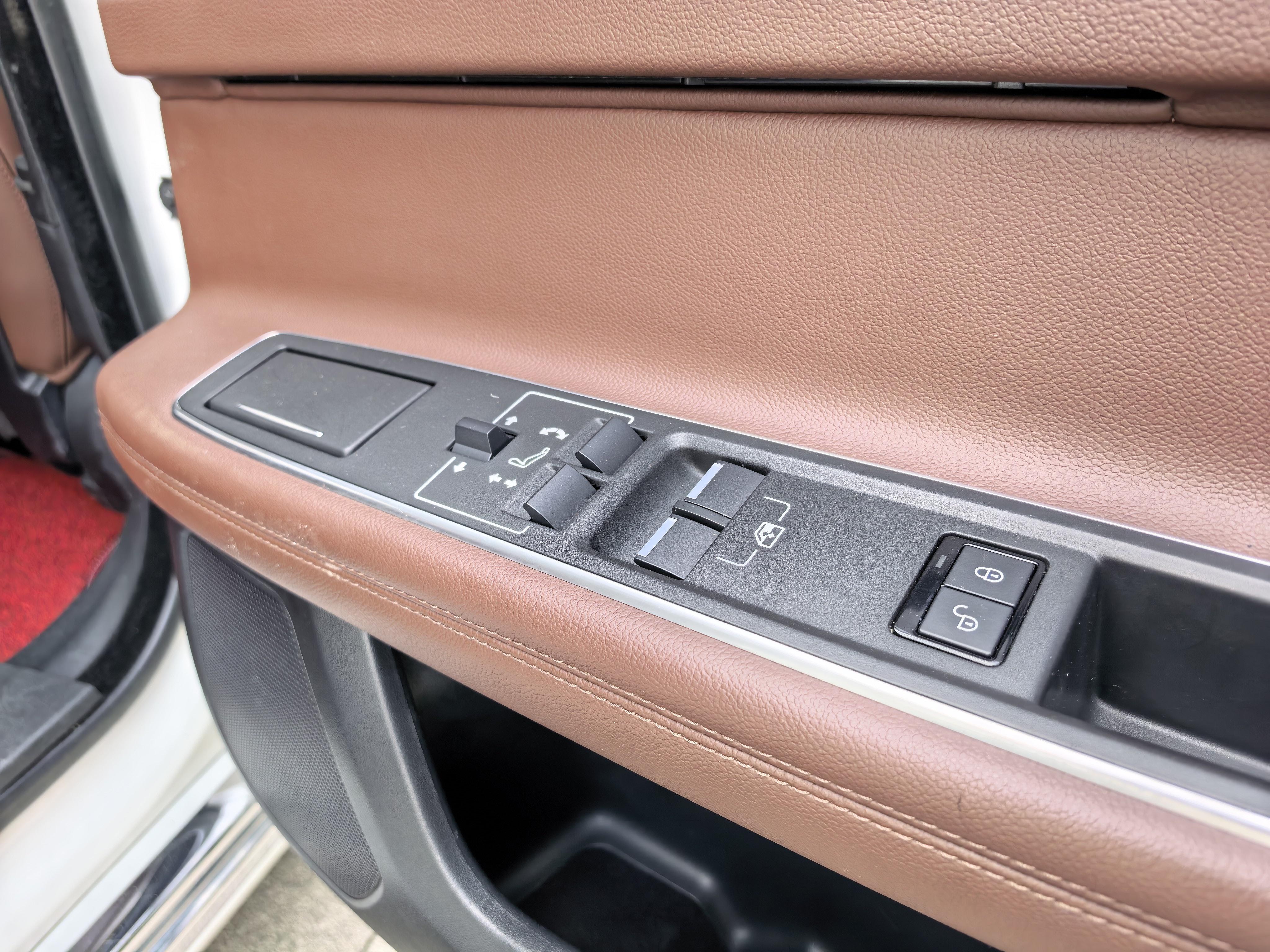 Jaguar XF 2018 thumb 9