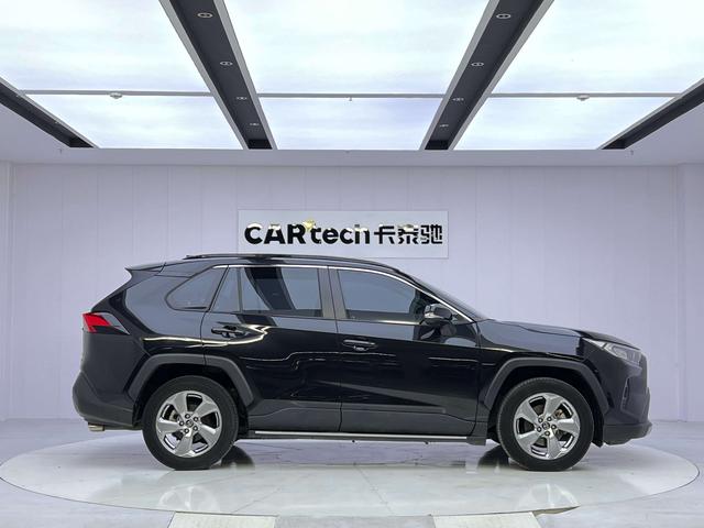 Toyota RAV4 2022 thumb 3