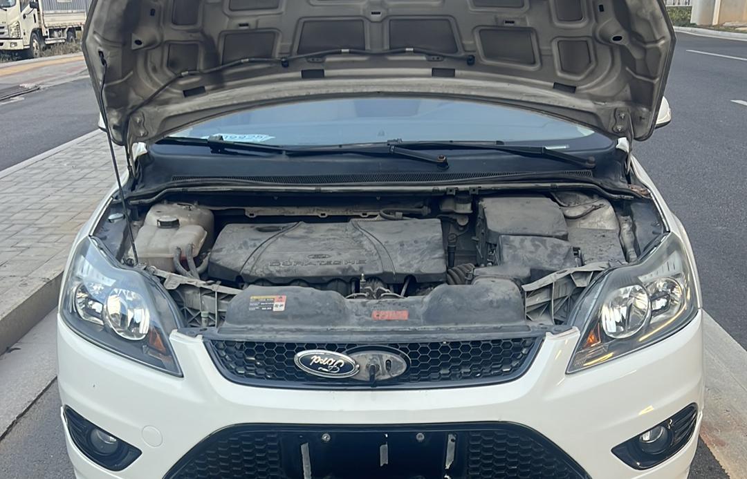 Ford Focus ST 2014 thumb 4