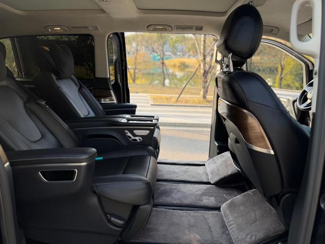 Mercedes-Benz V-Класс 2022 thumb 4