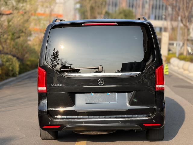 Mercedes-Benz V-Класс 2022 thumb 8