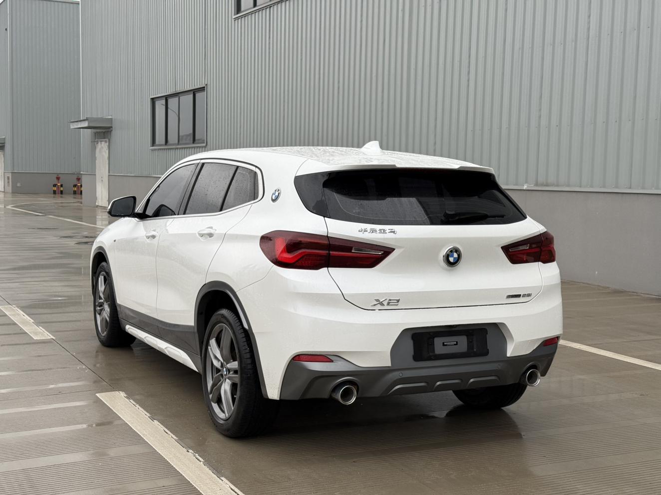 BMW X2 2021 thumb 2