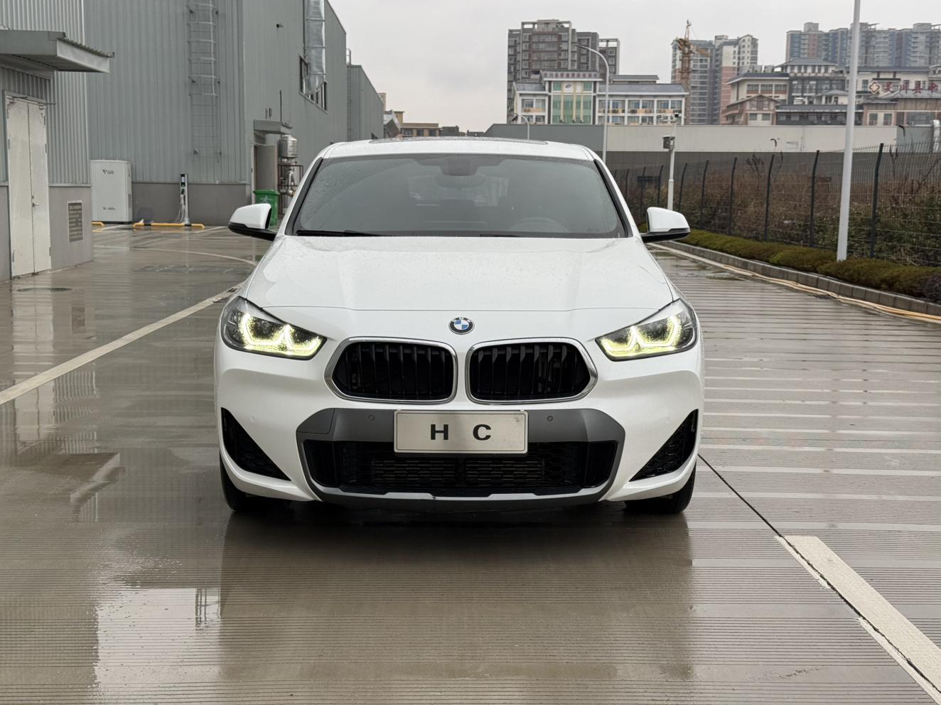 BMW X2 2021 thumb 11