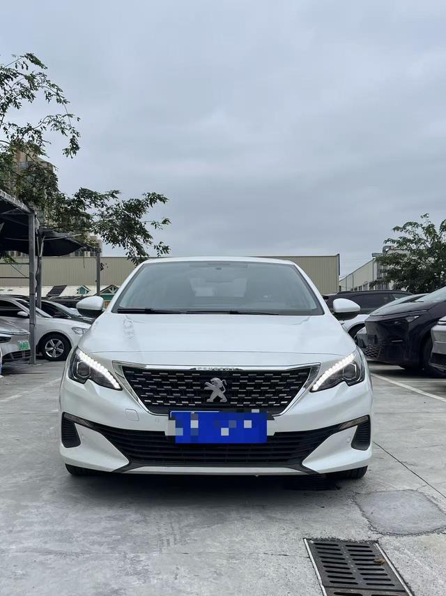 Peugeot 408 2020 thumb 2