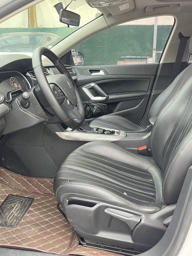 Peugeot 408 2020 thumb 5
