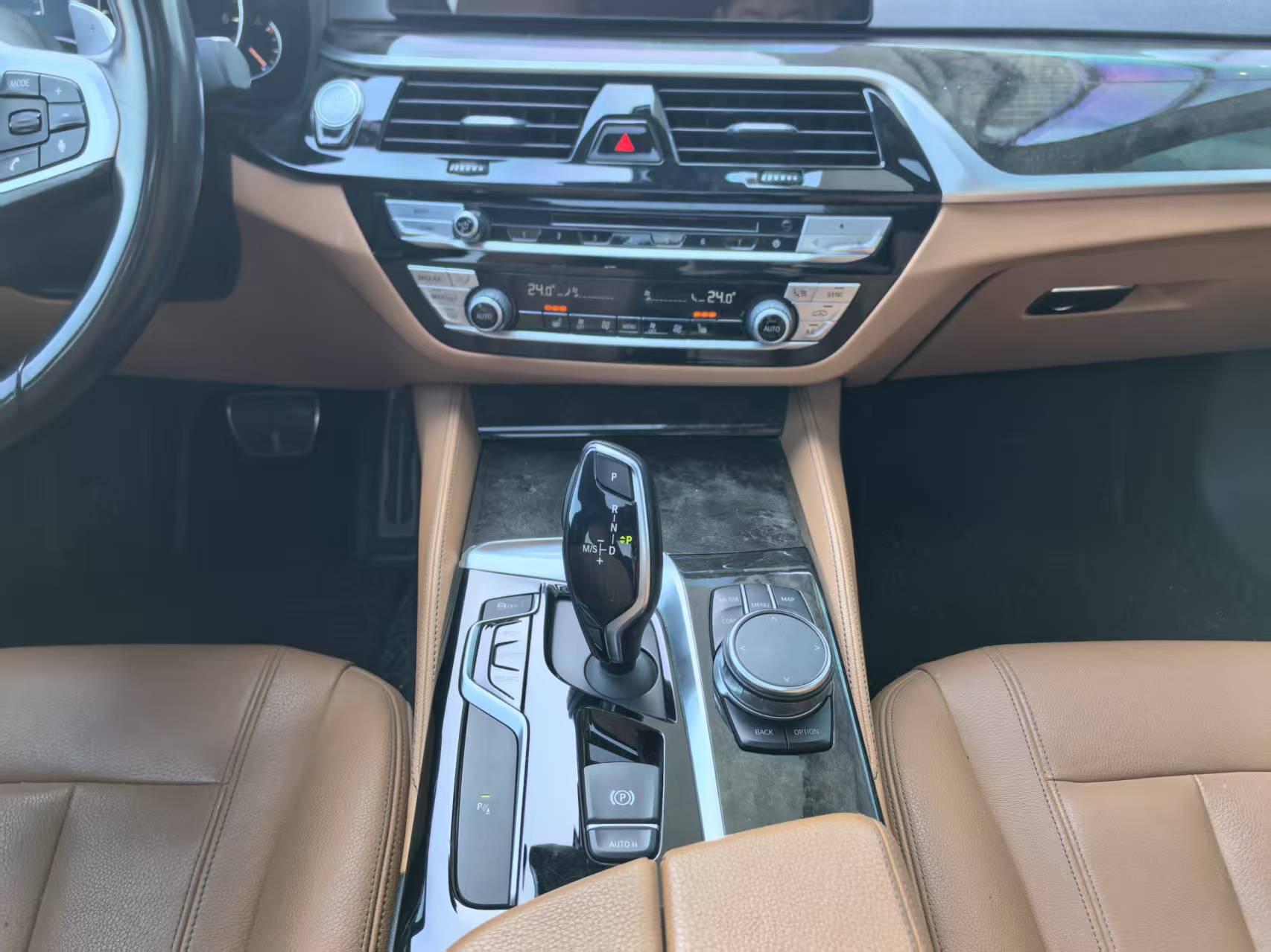 BMW 5 серии 2018 thumb 5