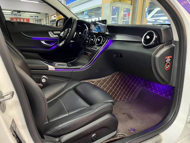 Mercedes-Benz C-Class 2020 thumb 11