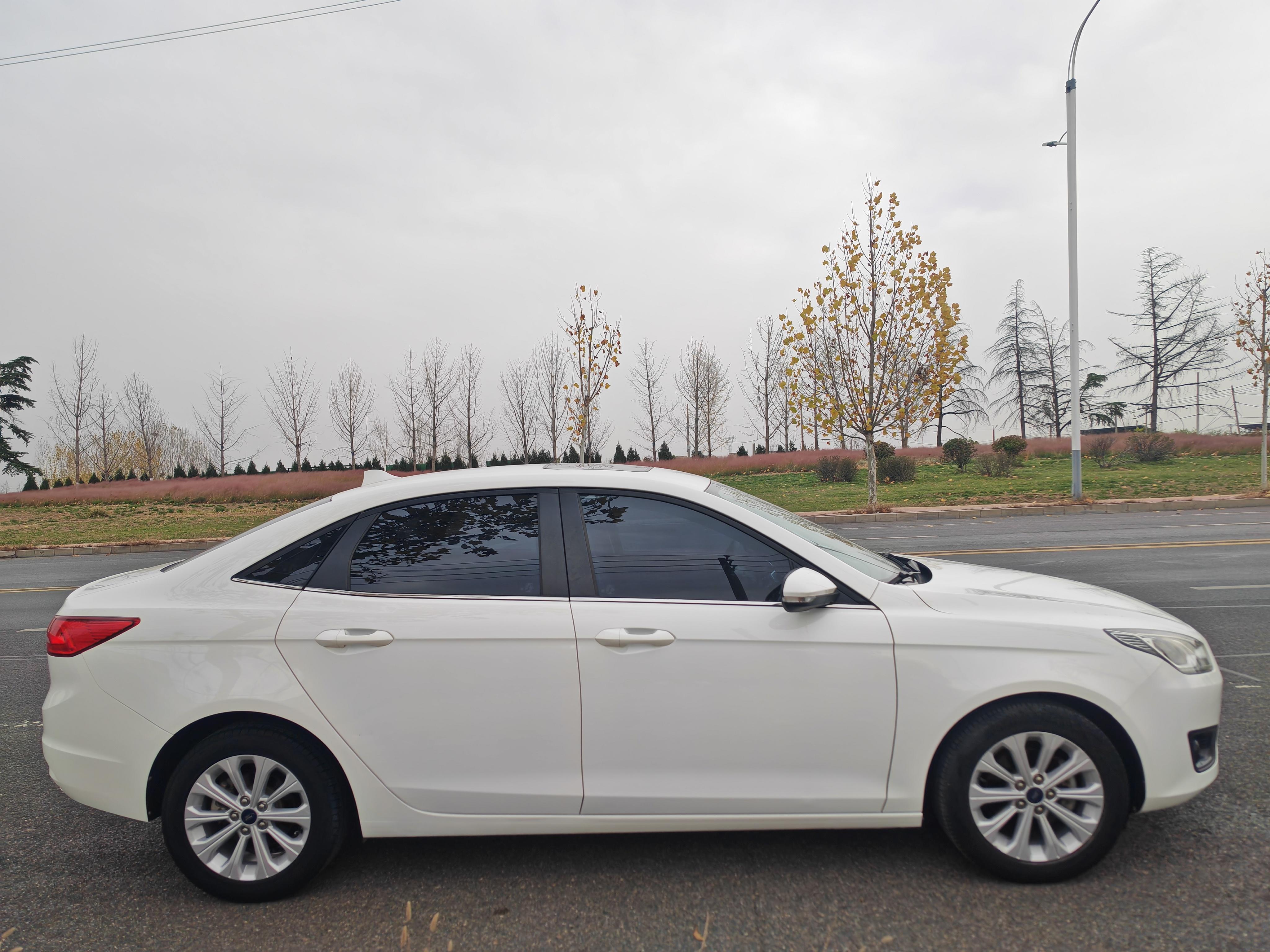 Ford Focus 2017 thumb 3