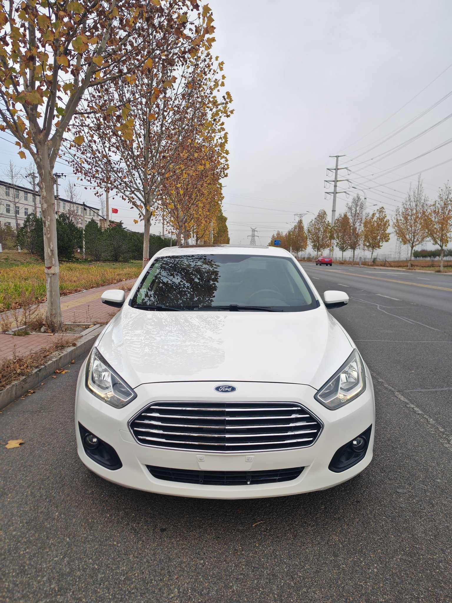 Ford Focus 2017 thumb 9