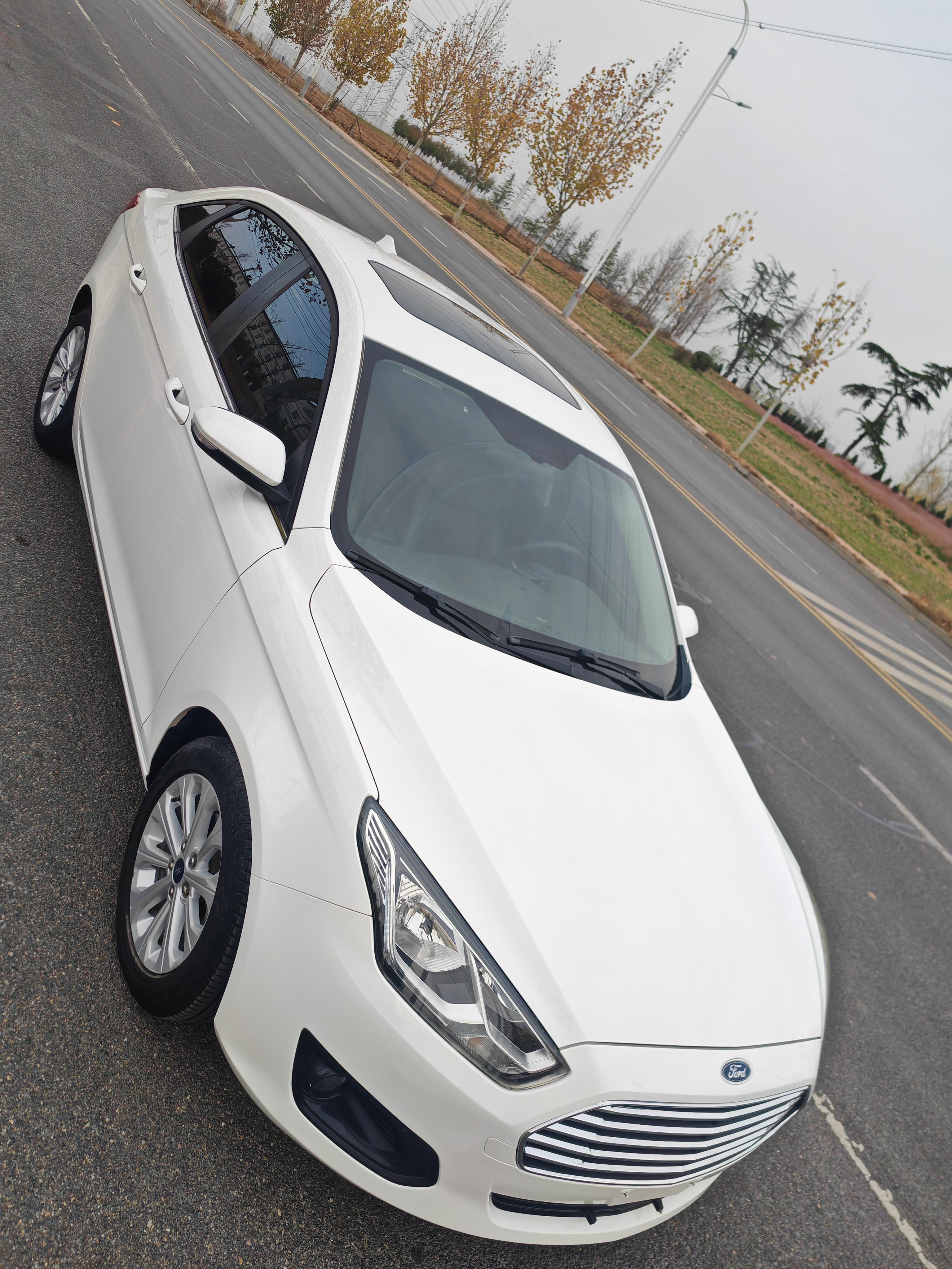Ford Focus 2017 thumb 10