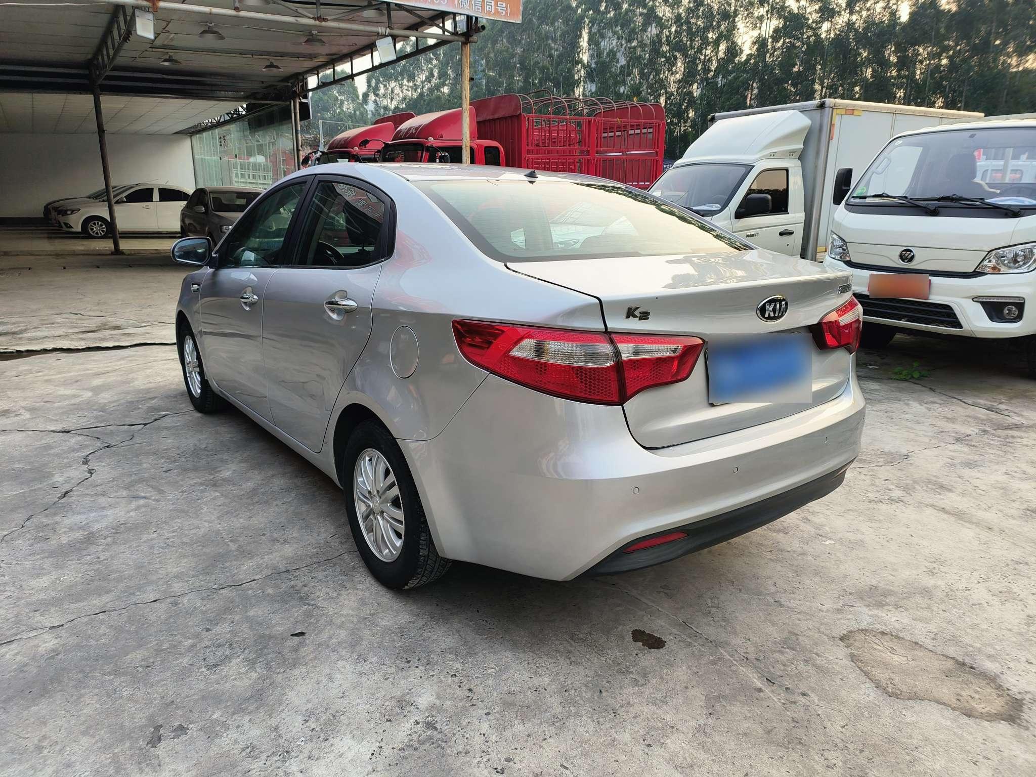 Kia Rio 2014 thumb 2