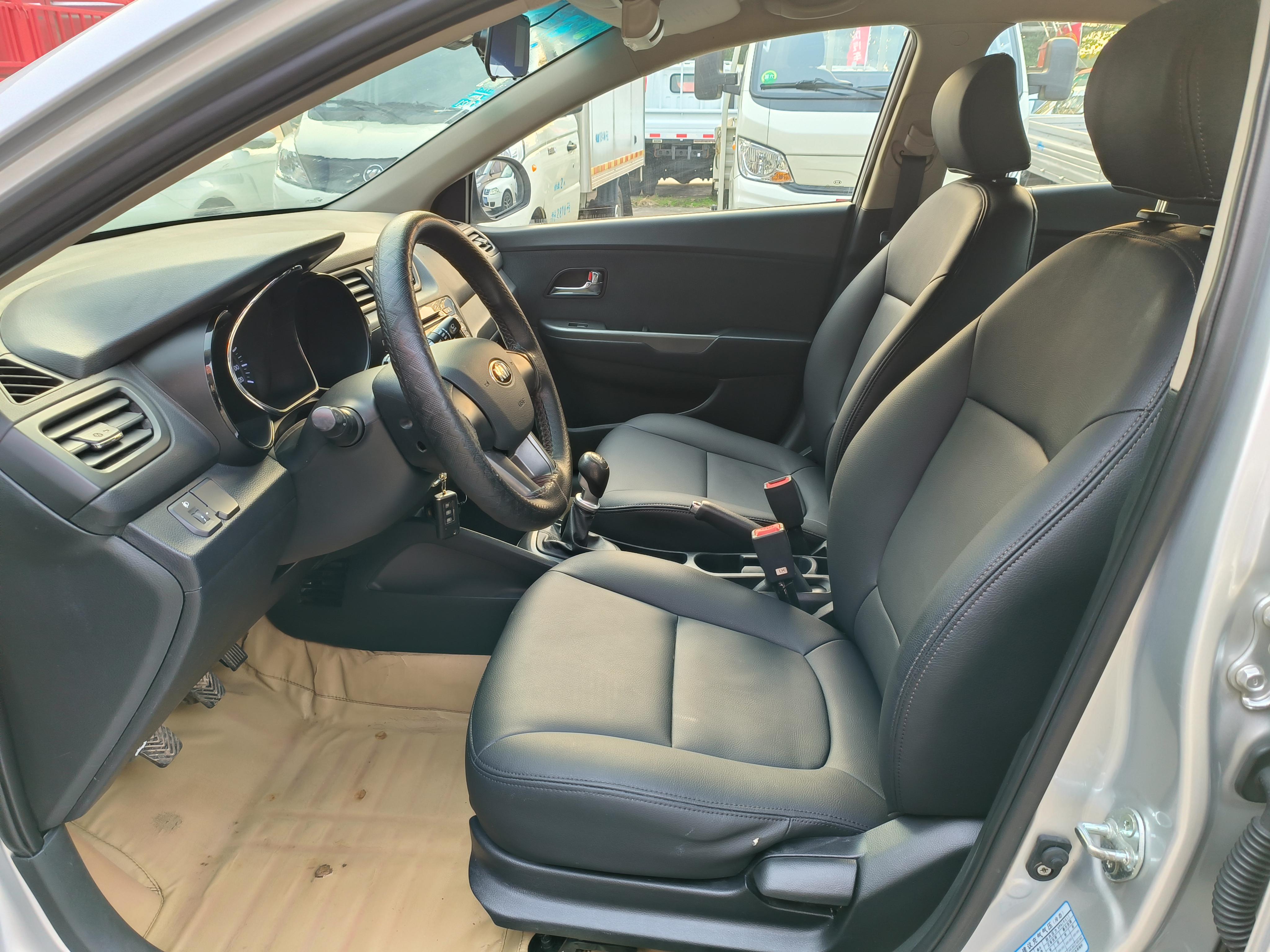 Kia Rio 2014 thumb 7