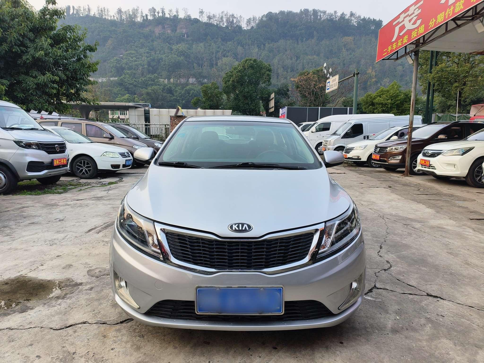 Kia Rio 2014 thumb 10