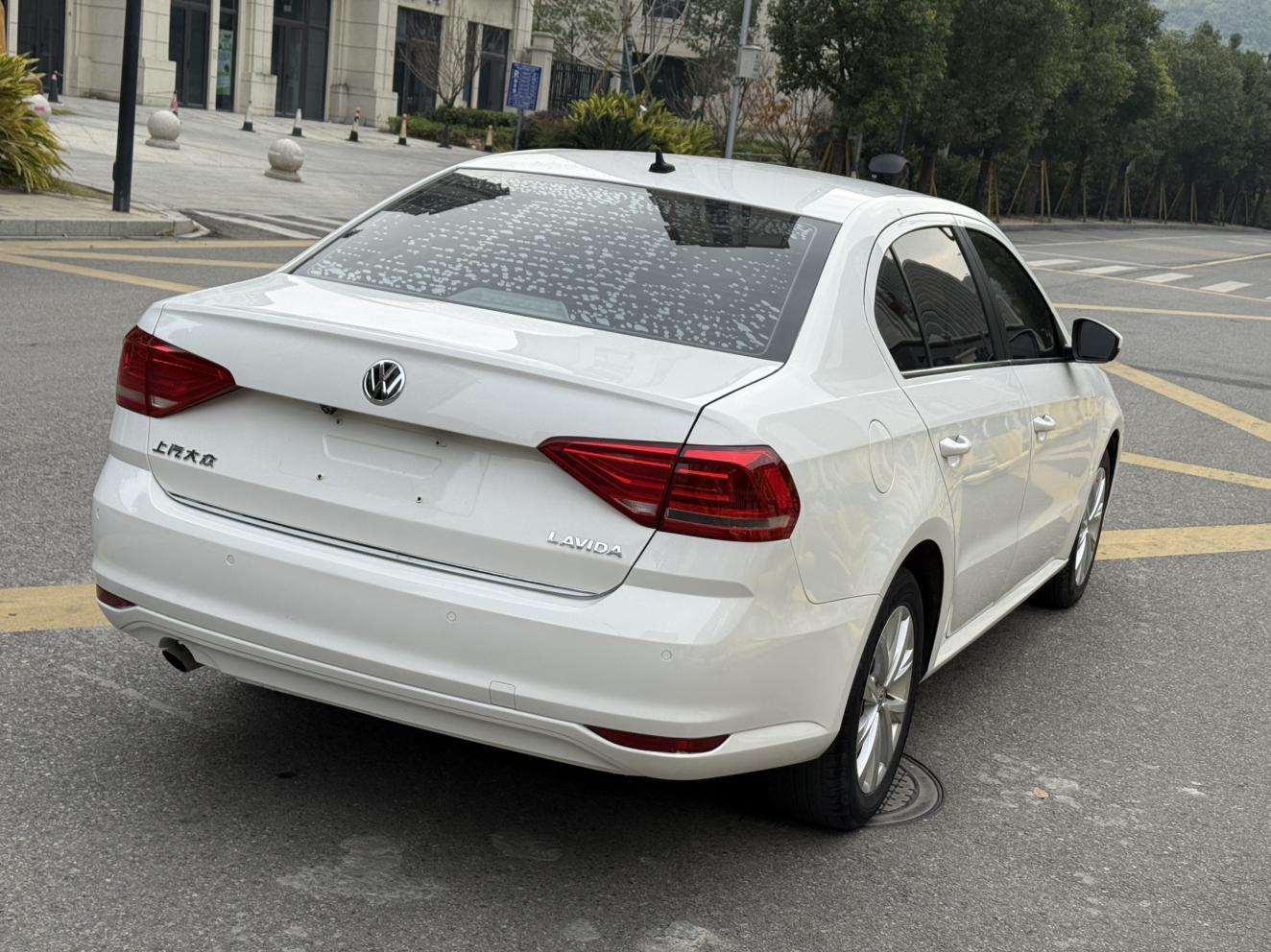 Volkswagen Lavida XR 2018 thumb 4