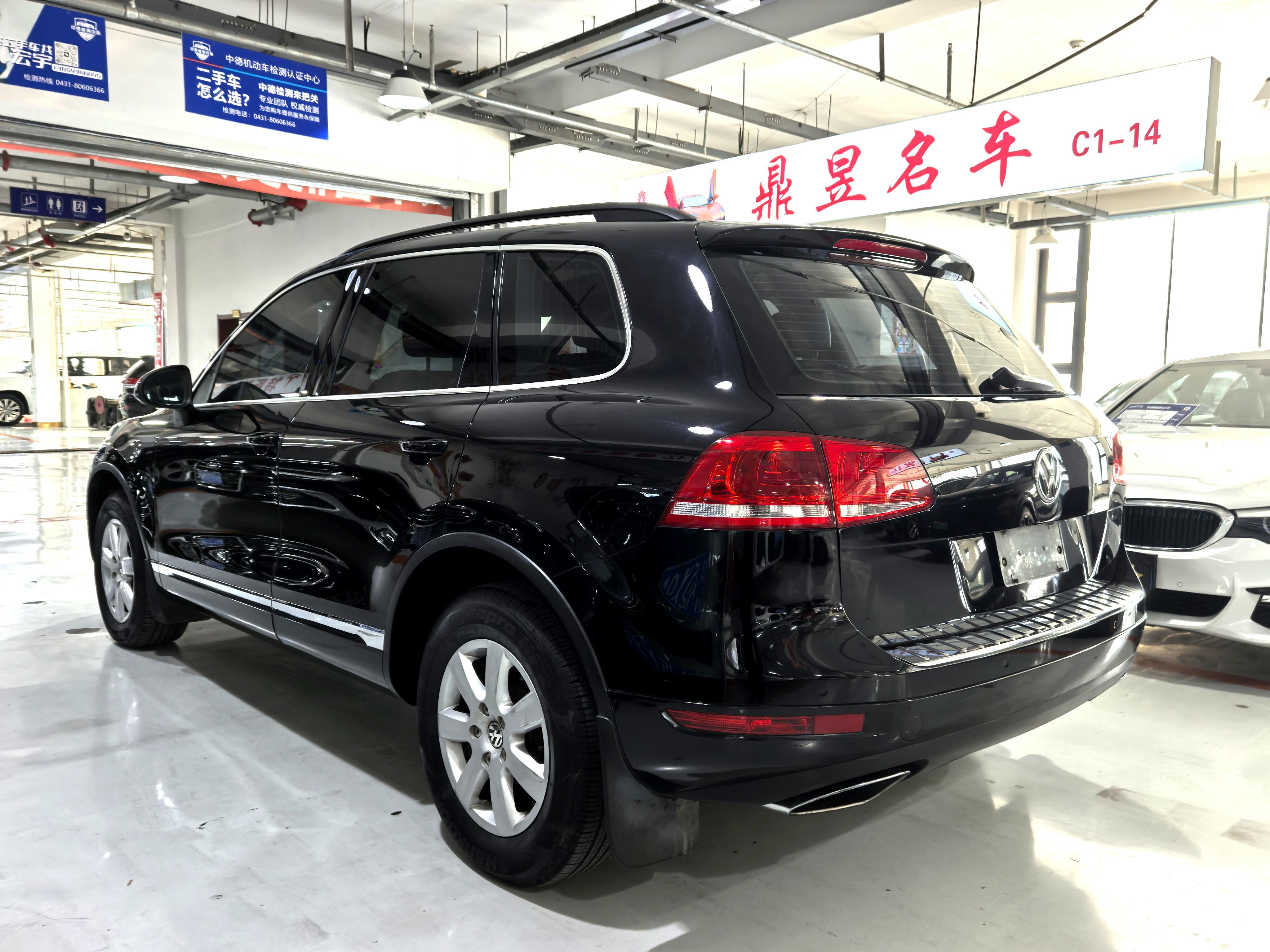 Volkswagen Touareg 2014 thumb 2