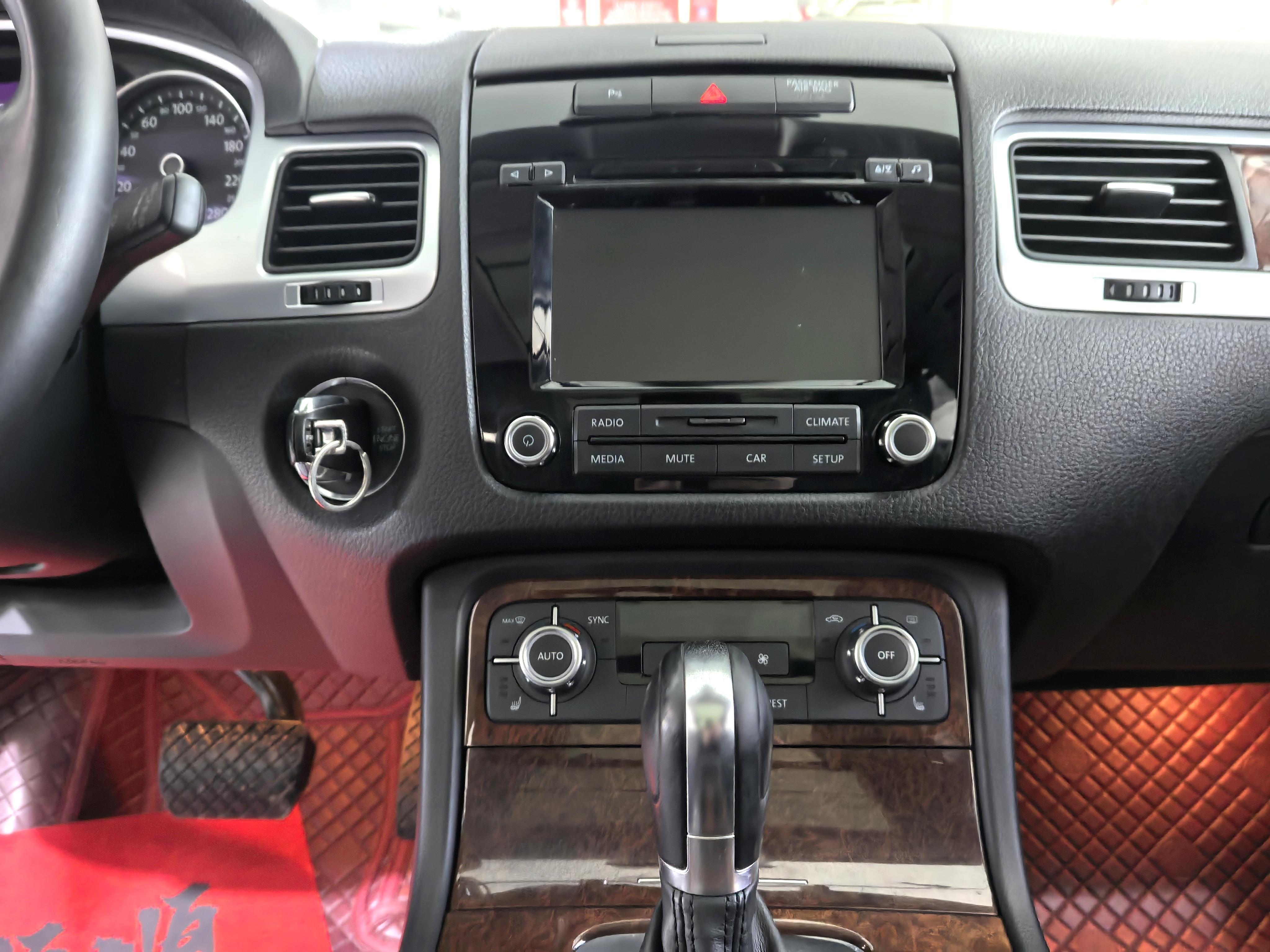 Volkswagen Touareg 2014 thumb 6