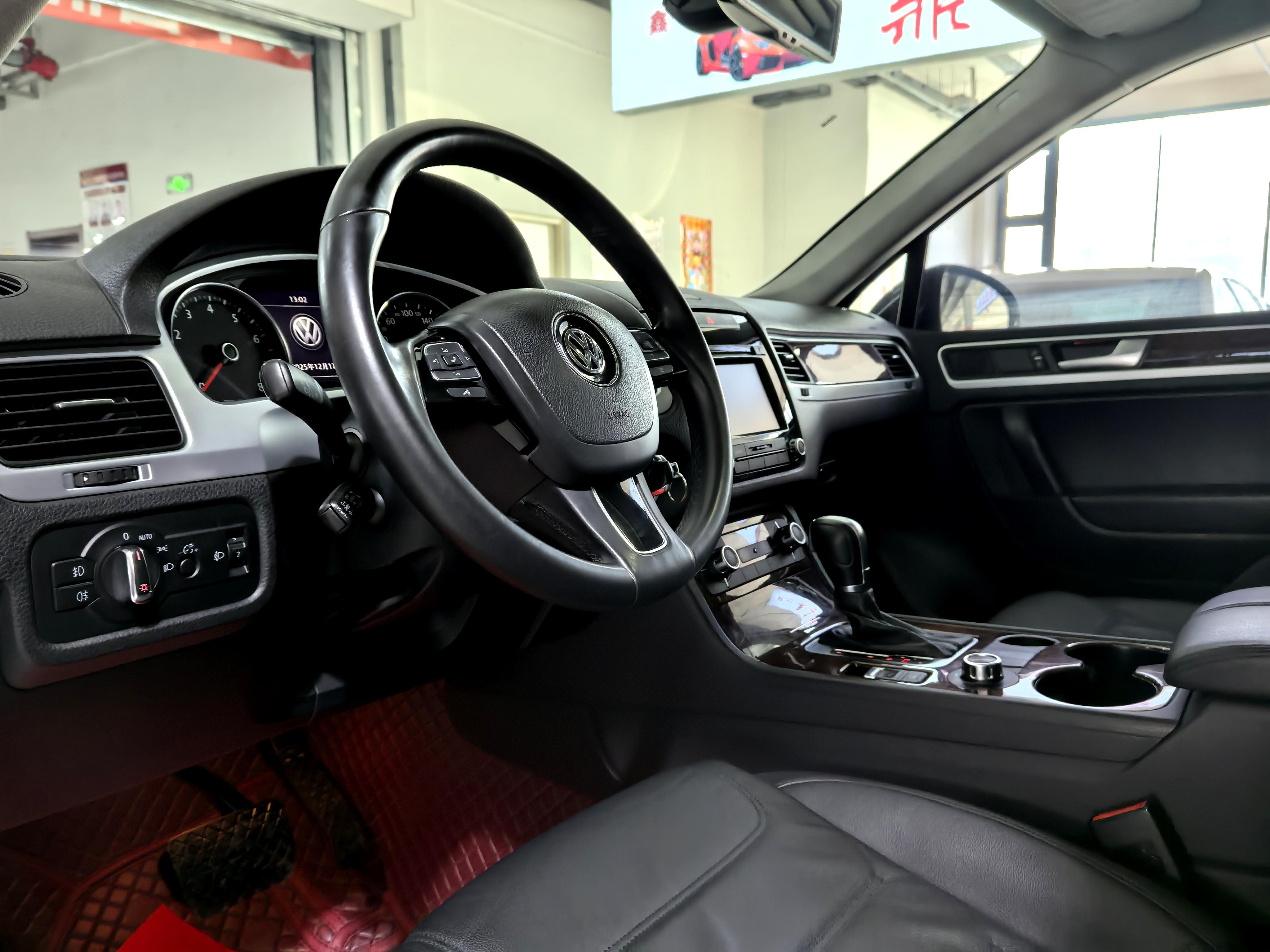 Volkswagen Touareg 2014 thumb 11