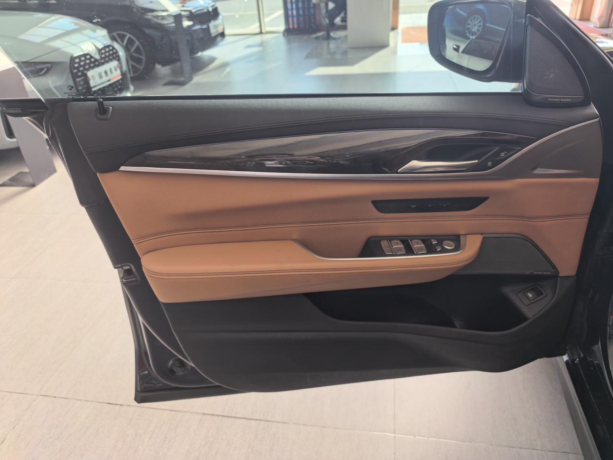 BMW 6 серии 2020 thumb 5