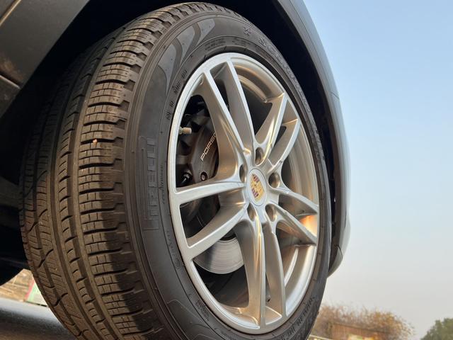 Porsche Cayenne 2019 thumb 5