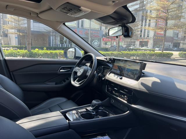 Nissan X-Trail 2021 thumb 8