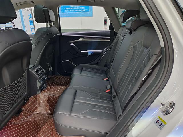 Audi Q5 2022 thumb 5
