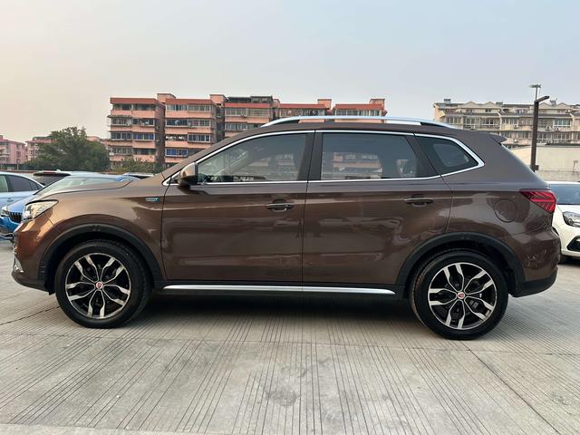 Roewe RX5 2017 thumb 2