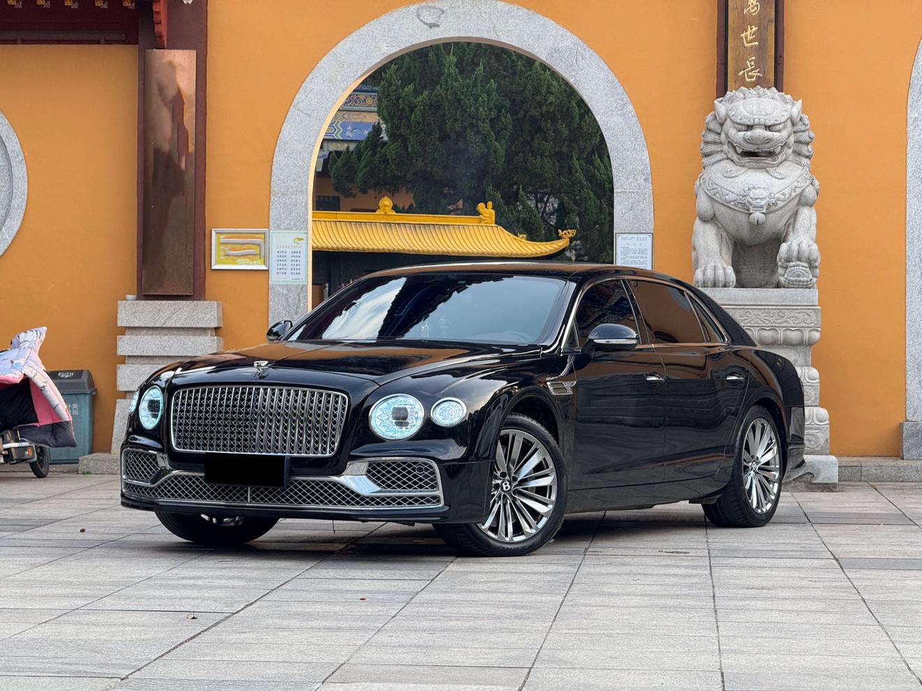Bentley Flying Spur 2016 thumb 11