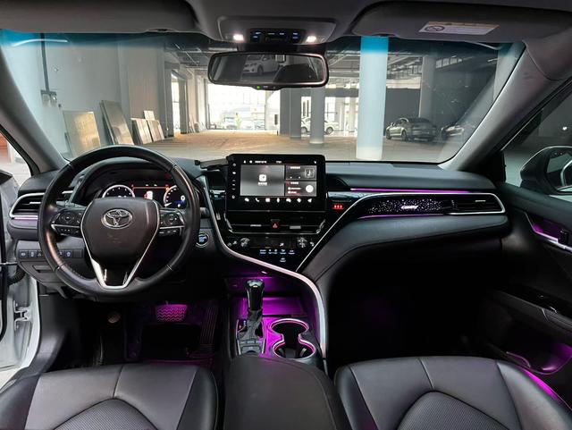 Toyota Camry 2021 thumb 2