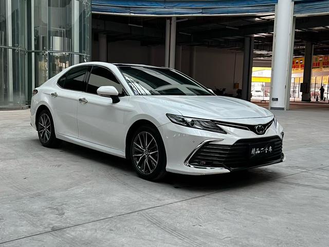 Toyota Camry 2021 thumb 3