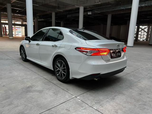 Toyota Camry 2021 thumb 4