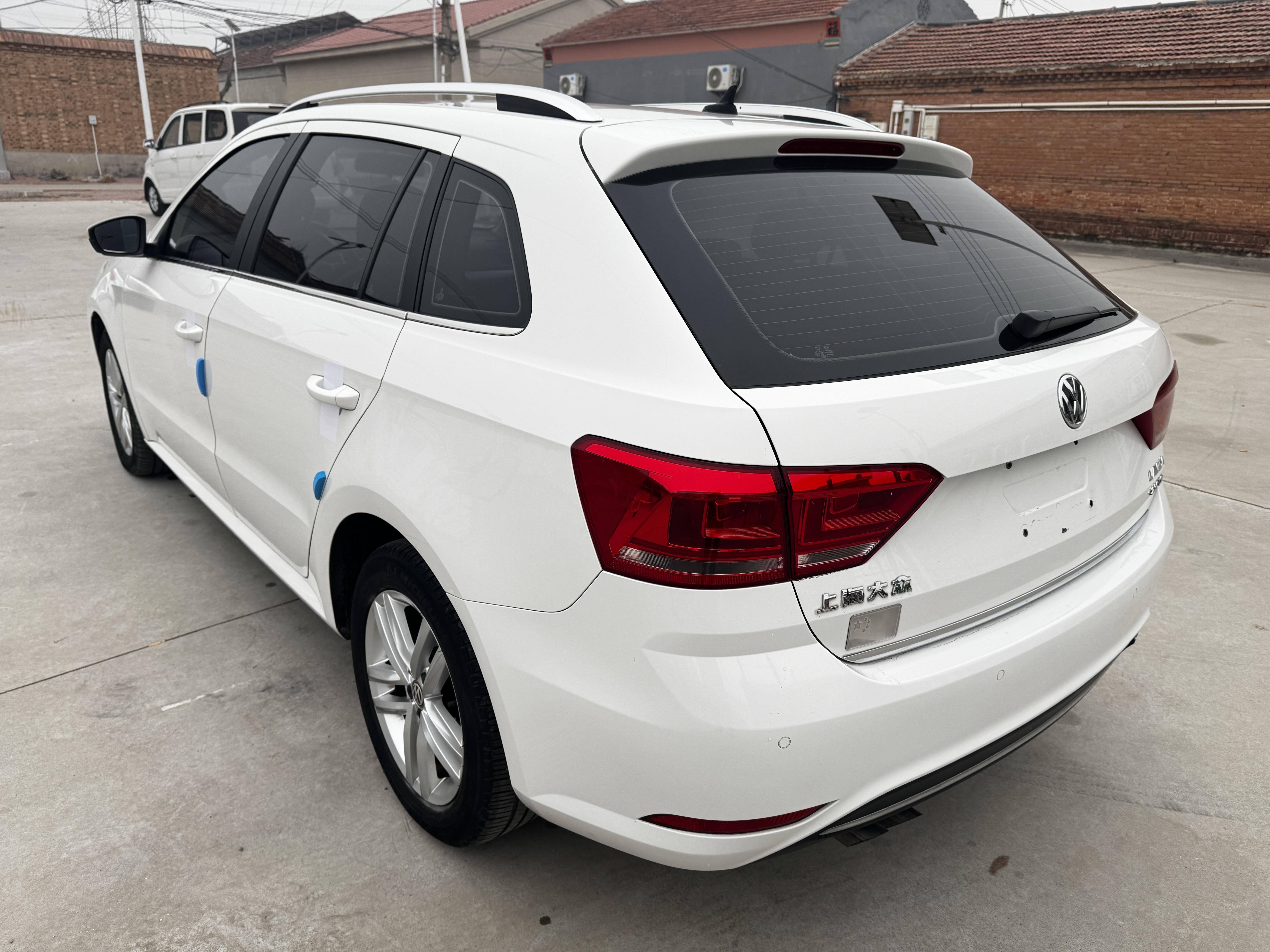 Volkswagen Lavida XR 2015 thumb 2