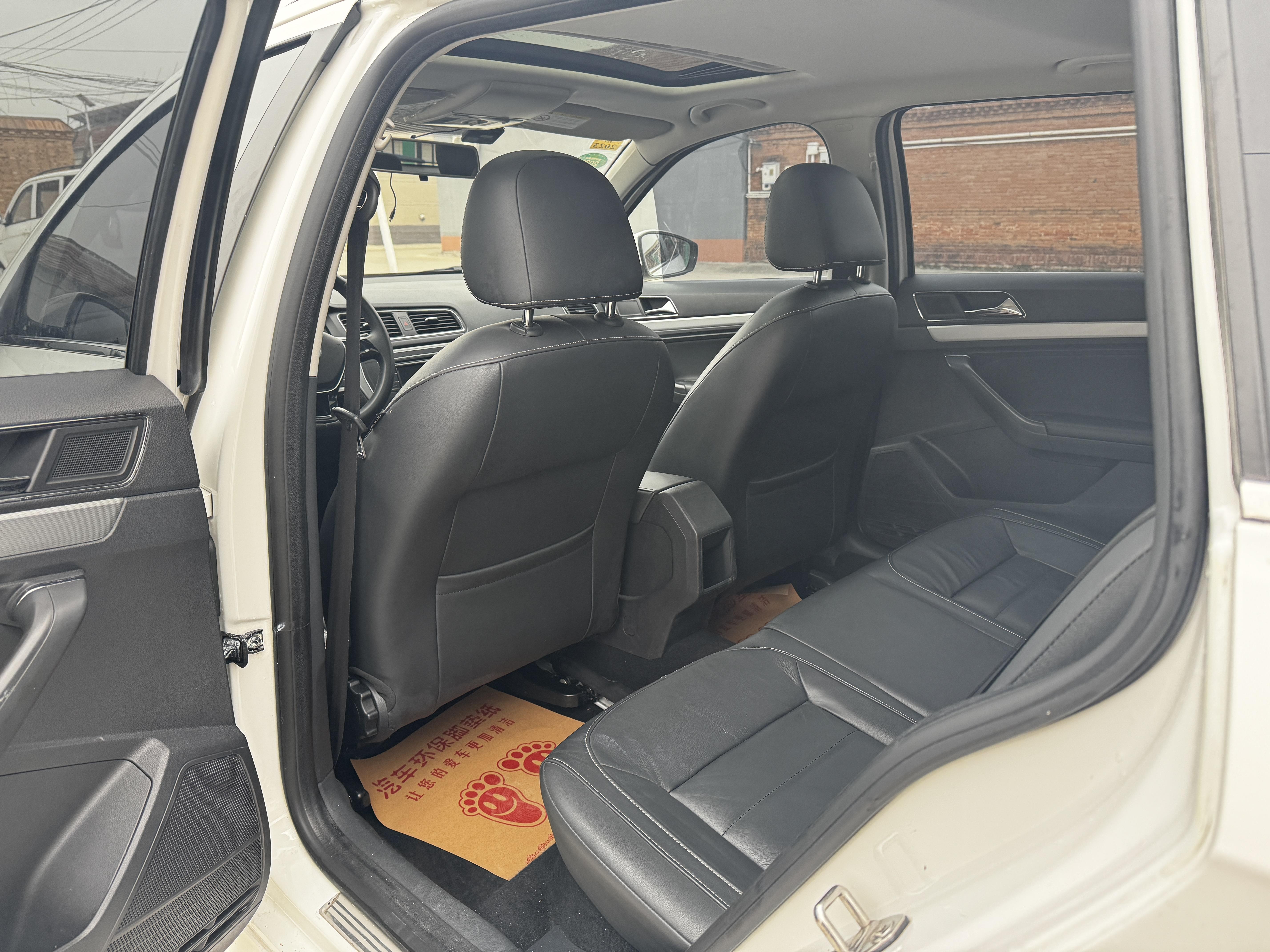 Volkswagen Lavida XR 2015 thumb 10