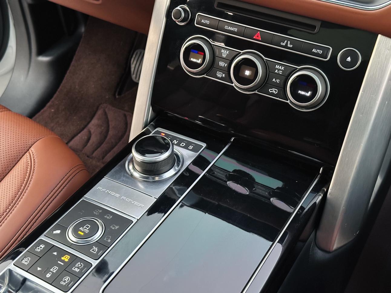 Land Rover Range Rover 2018 thumb 5