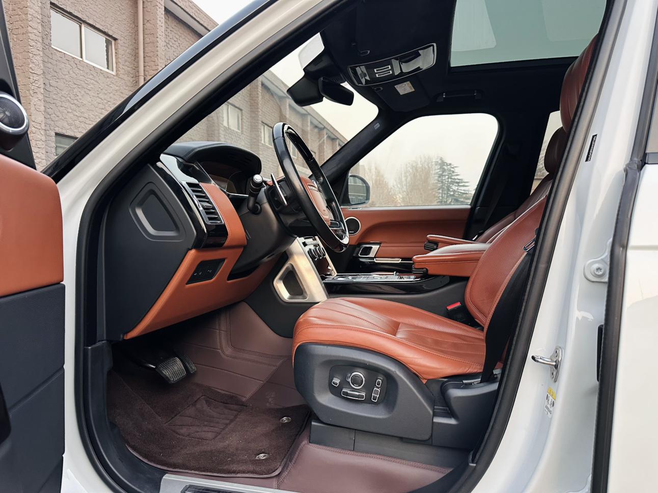 Land Rover Range Rover 2018 thumb 10