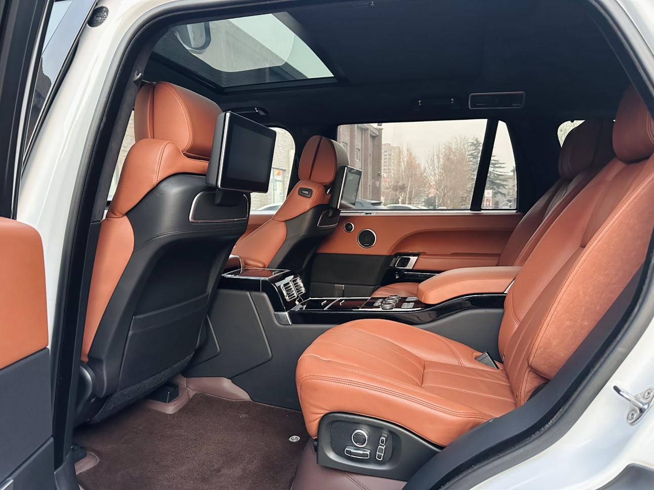 Land Rover Range Rover 2018 thumb 11
