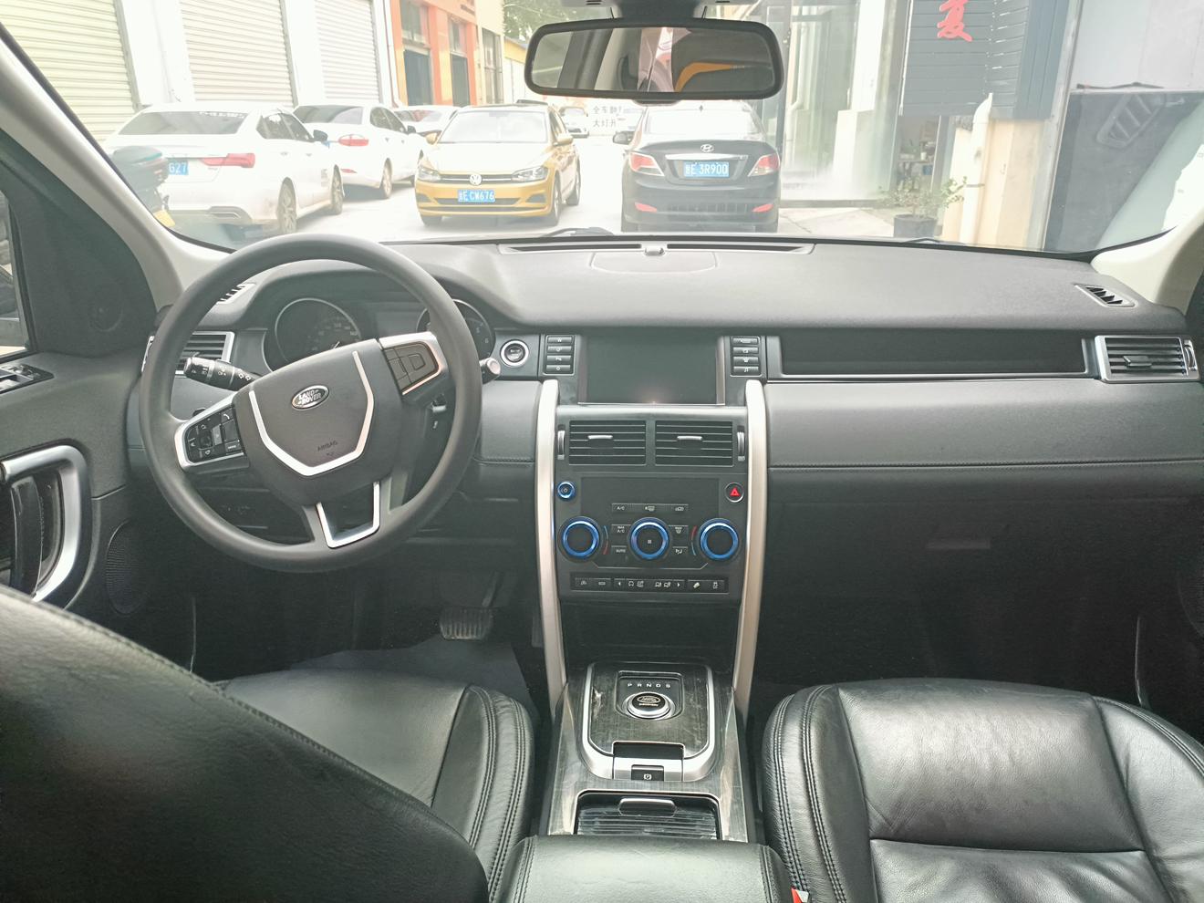 Land Rover Discovery Sport 2017 thumb 5