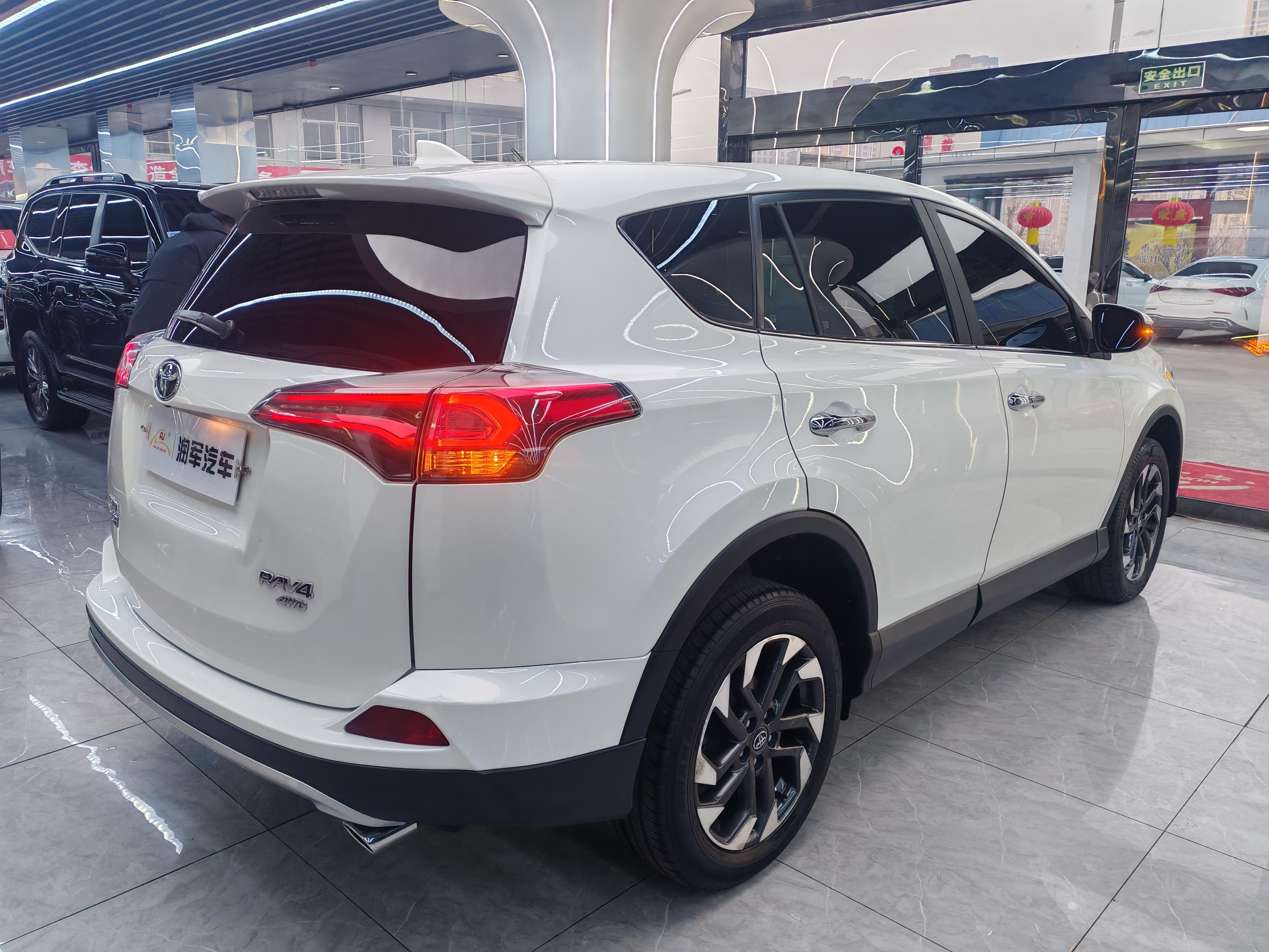 Toyota RAV4 2018 thumb 4