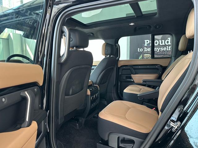 Land Rover Defender 2025 thumb 3