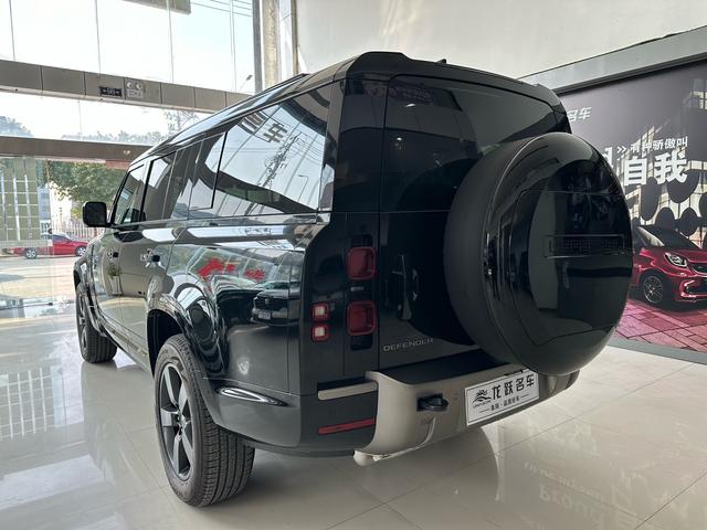 Land Rover Defender 2025 thumb 5