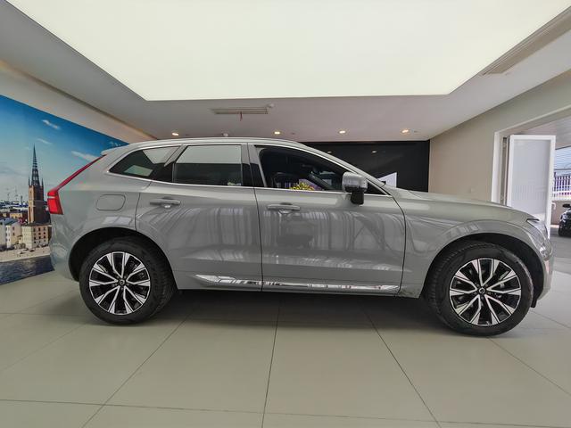 Volvo XC60 2025 thumb 7