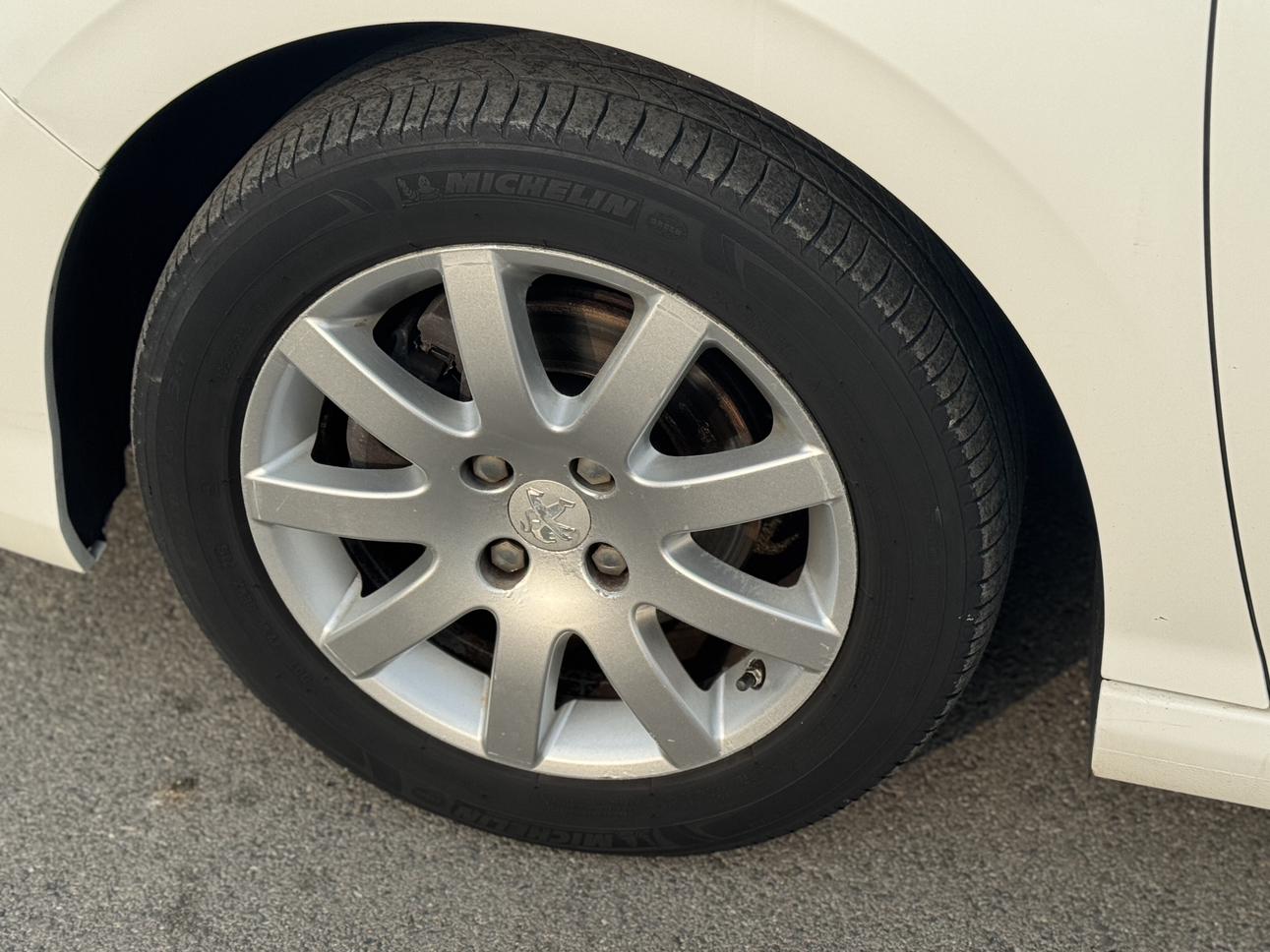 Peugeot 308 2013 thumb 8