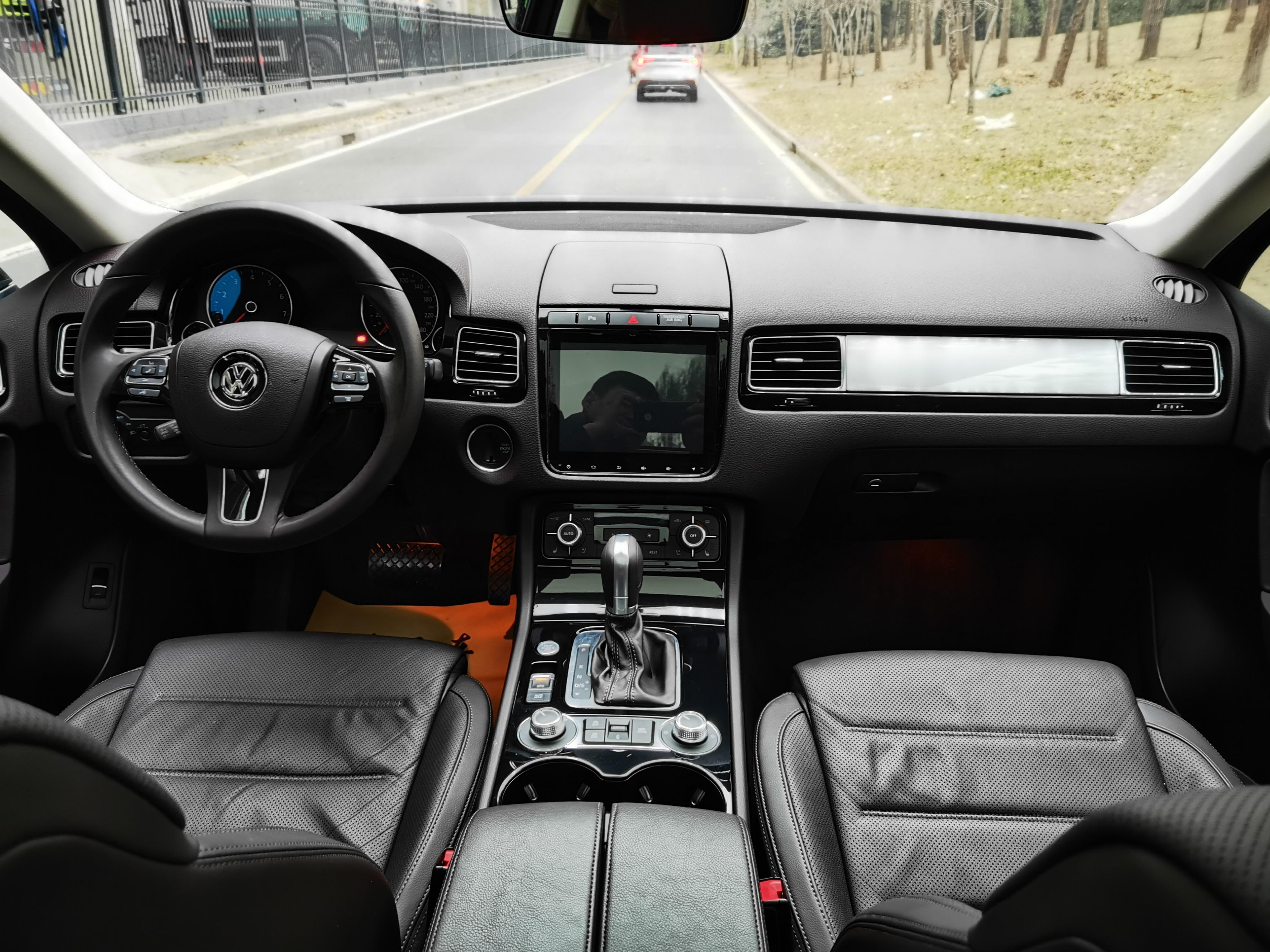 Volkswagen Touareg 2018 thumb 4