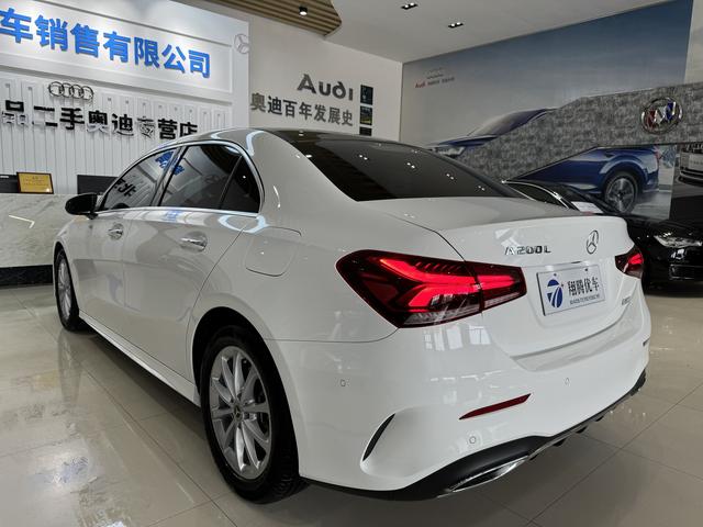 Mercedes-Benz A-Class 2020 thumb 3
