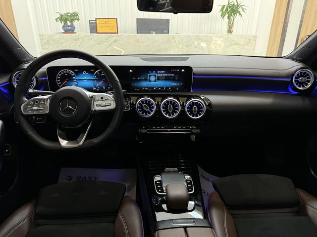 Mercedes-Benz A-Class 2020 thumb 4