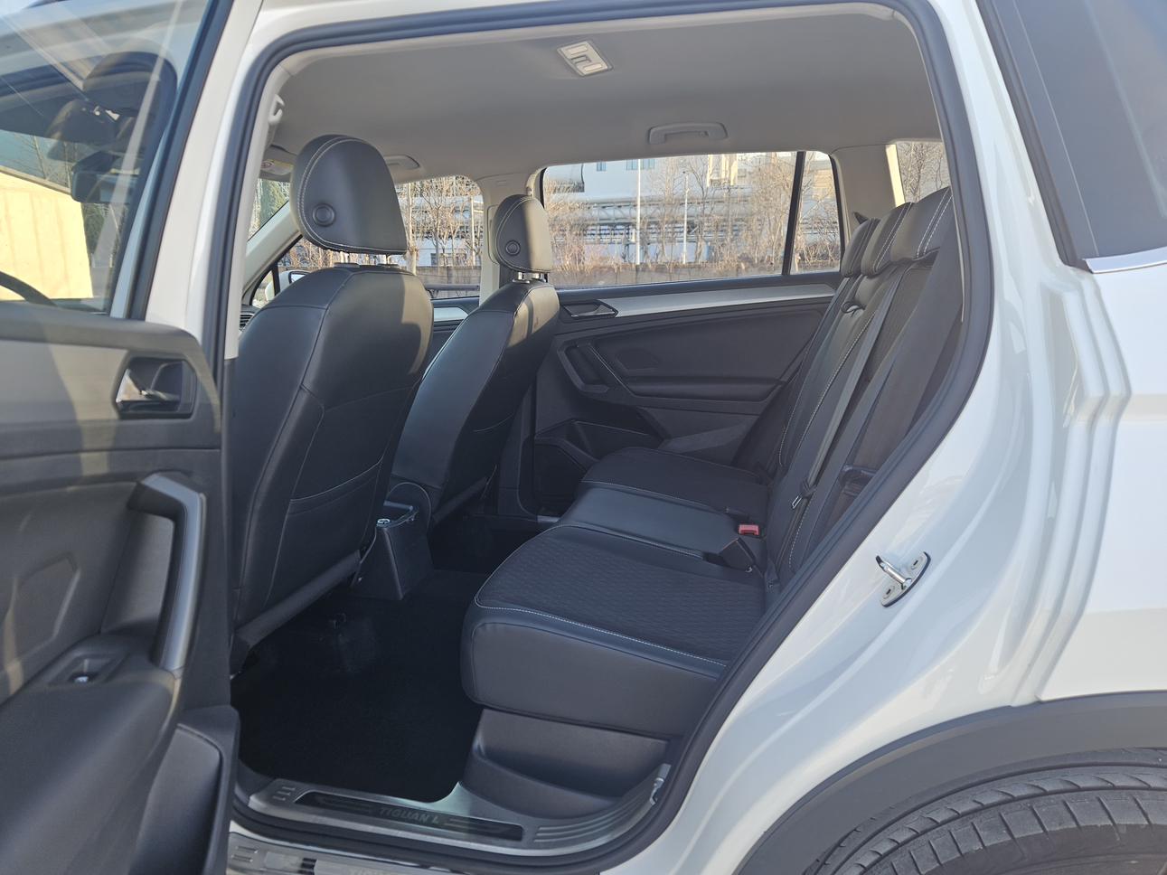 Volkswagen Tiguan 2017 thumb 7