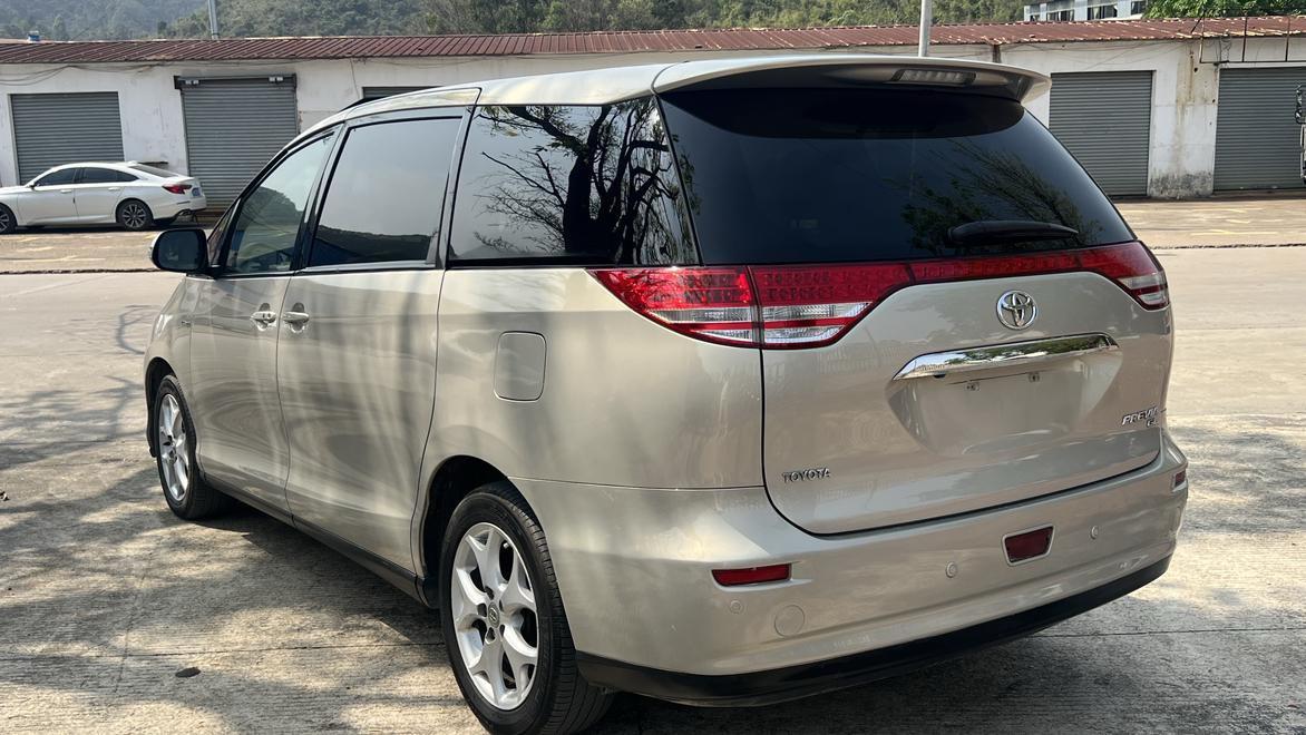Toyota Previa 2009 thumb 2
