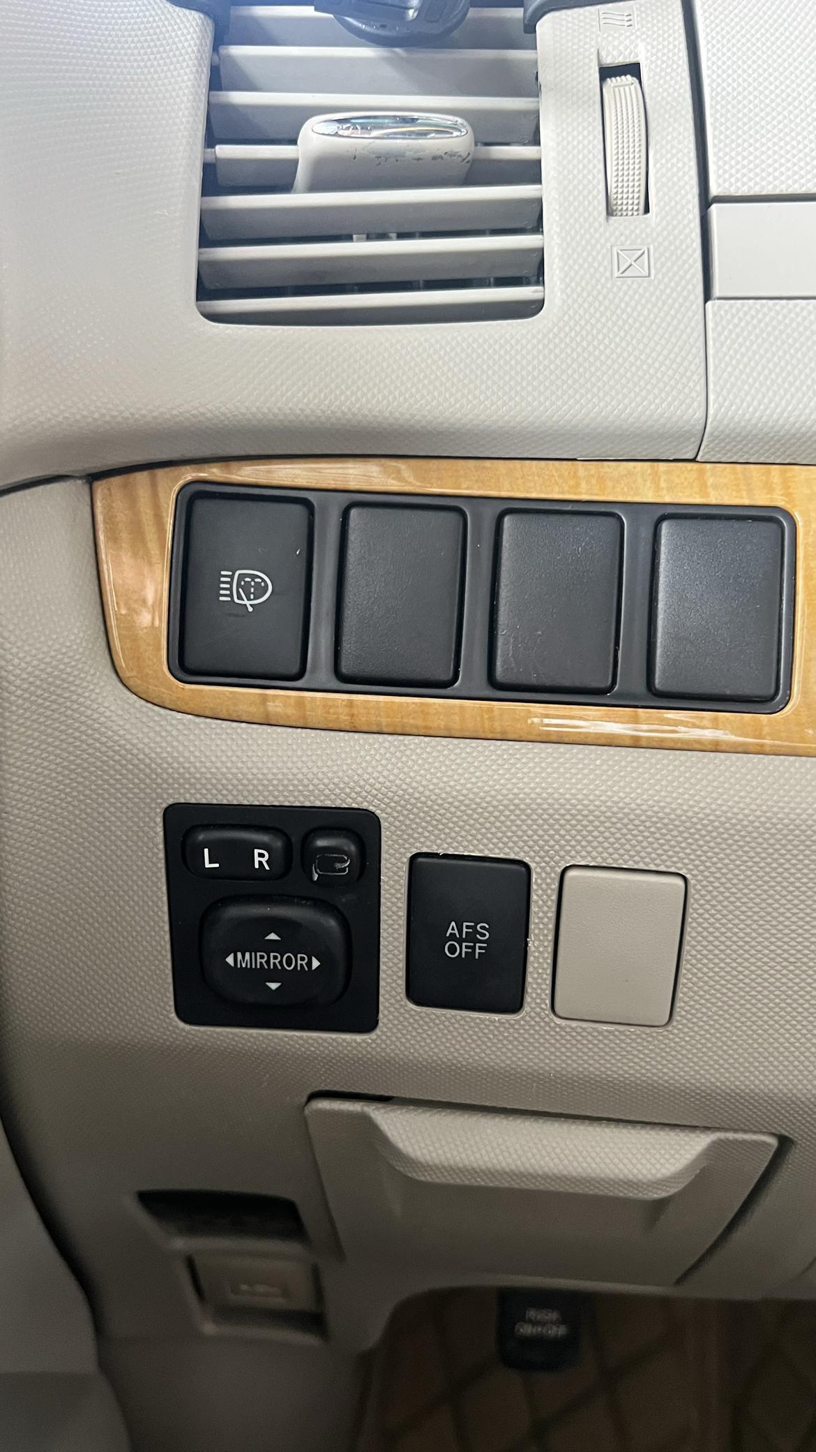 Toyota Previa 2009 thumb 10