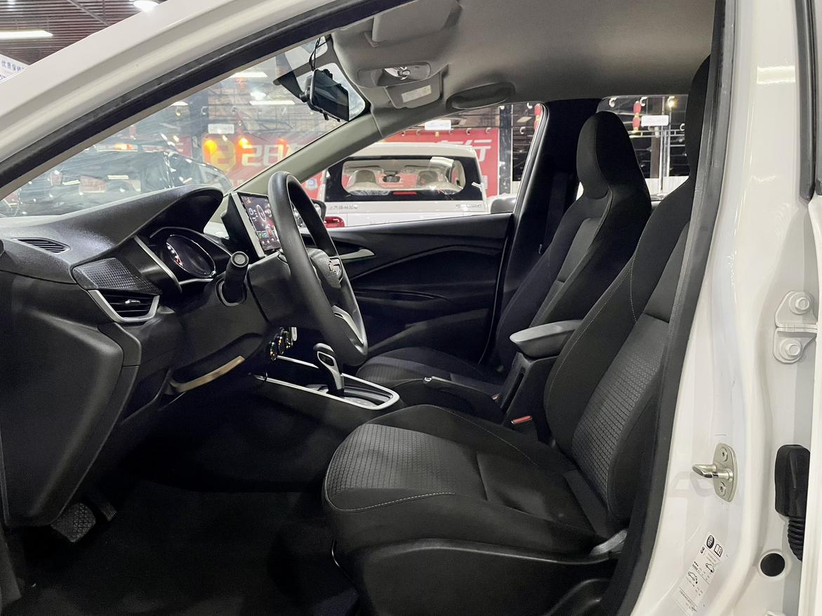 Chevrolet Cavalier 2019 thumb 7